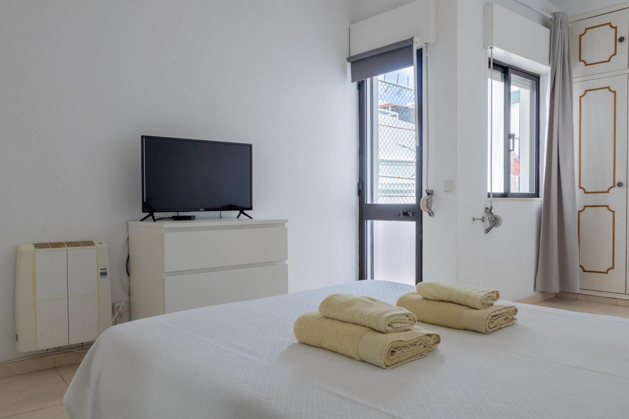 Blife Martinya House - Private Rooms And Apartments Olhão Extérieur photo