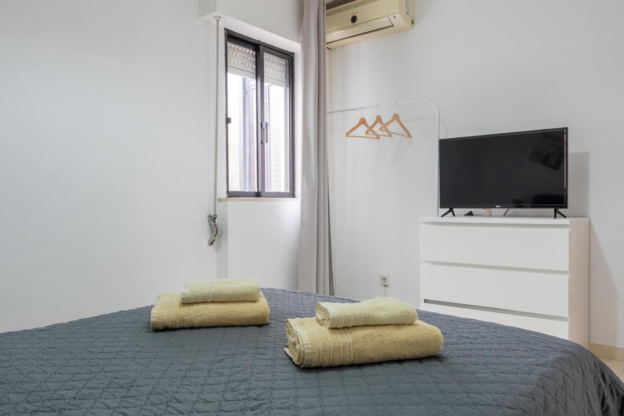 Blife Martinya House - Private Rooms And Apartments Olhão Extérieur photo